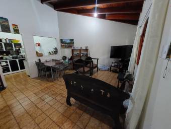 Se vende casa con uso de suelo comercial en San Francisco de Heredia 