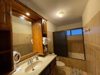 Se vende casa cerca de Mall Oxigeno en San Francisco Heredia 25-268