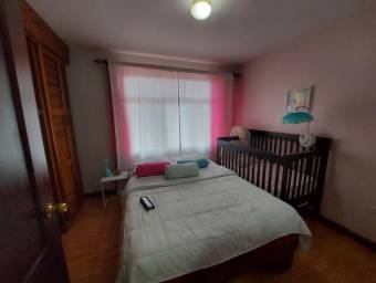 Se vende casa cerca de Mall Oxigeno en San Francisco Heredia 25-268