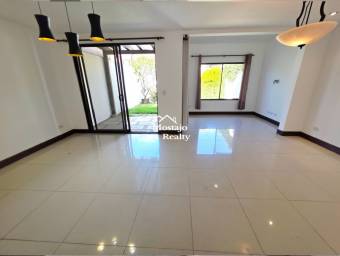 Alquiler de Casa Condominio Parques del Sol, Santa Ana