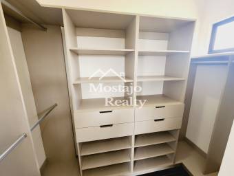 Alquiler de Casa moderna en Condominio Villas del Sol, San Rafael de Alajuela