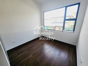 Alquiler de Casa moderna en Condominio Villas del Sol, San Rafael de Alajuela