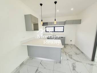 Alquiler de Casa moderna en Condominio Villas del Sol, San Rafael de Alajuela