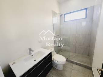 Alquiler de Casa moderna en Condominio Villas del Sol, San Rafael de Alajuela