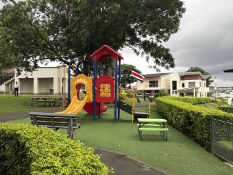 Se vende casa en construcción para estrenar en Ulloa Heredia 25-1995