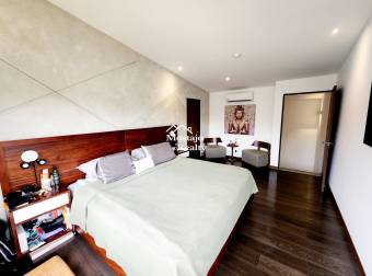 Alquiler de penthouse de 2 niveles, Condominio Parques del Sol, Santa Ana