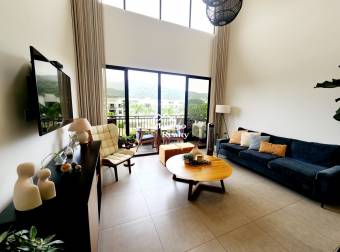 Alquiler de penthouse de 2 niveles, Condominio Parques del Sol, Santa Ana