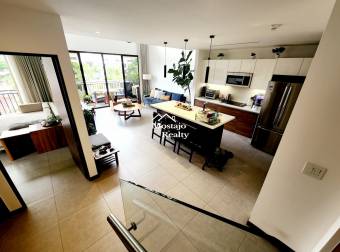 Alquiler de penthouse de 2 niveles, Condominio Parques del Sol, Santa Ana