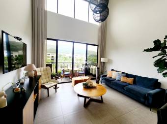 Alquiler de penthouse de 2 niveles, Condominio Parques del Sol, Santa Ana