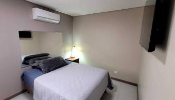 Se vende casa con mucha luz natural en Ulloa Heredia 26-1160