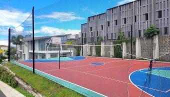 Se vende casa con mucha luz natural en Ulloa Heredia 26-1160