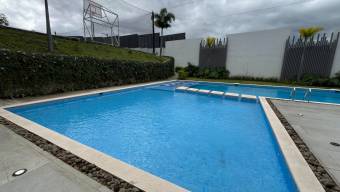 Se vende casa con mucha luz natural en Ulloa Heredia 26-1160