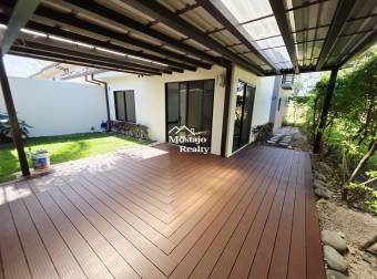Alquiler de Casa esquinera, Condominio Parques del Sol, Santa Ana