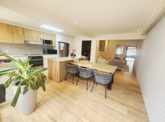 Alquiler de casa, una planta, independiente, Lindora, Santa Ana