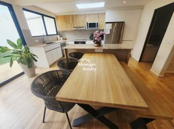 Alquiler de casa, una planta, independiente, Lindora, Santa Ana