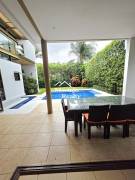 Alquiler de Casa de Lujo con Piscina Privada en Residencial Valle del Sol, Santa Ana