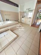 Alquiler de Casa de Lujo con Piscina Privada en Residencial Valle del Sol, Santa Ana