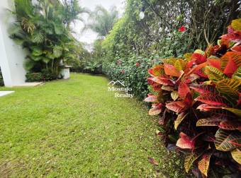 Alquiler de Casa de Lujo con Piscina Privada en Residencial Valle del Sol, Santa Ana