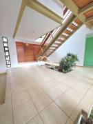 Alquiler de Casa de Lujo con Piscina Privada en Residencial Valle del Sol, Santa Ana