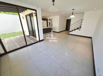Alquiler de Casa Condominio Parques del Sol, Santa Ana