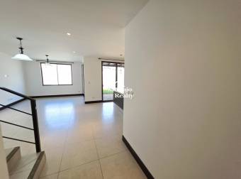 Alquiler de Casa Condominio Parques del Sol, Santa Ana