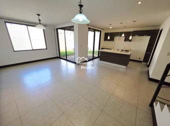 Alquiler de Casa Condominio Parques del Sol, Santa Ana