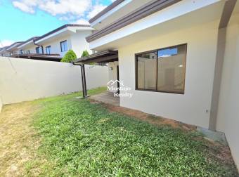 Alquiler de Casa Condominio Parques del Sol, Santa Ana