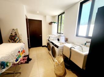 Venta de Casa esquinera, Condominio Parques del Sol, Santa Ana Venta de Casa esquinera, Condominio Parques del Sol, Santa Ana