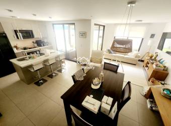 Venta de Casa esquinera, Condominio Parques del Sol, Santa Ana