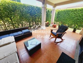 Venta de Casa, Condominio Puerta de Hierro, Santa Ana