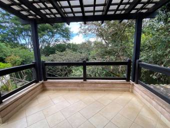 Se vende mansión con lote de 10756 m2 en La Guácima Alajuela 23-904