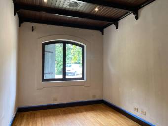 Se vende mansión con lote de 10756 m2 en La Guácima Alajuela 23-904