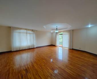 Se vende quinta de lujo con lote de más de 5300m2 en Atenas Alajuela 24-963