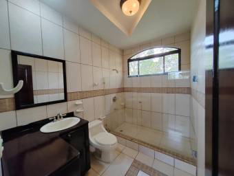 Se vende quinta de lujo con lote de más de 5300m2 en Atenas Alajuela 24-963