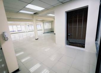 Se vende edificio en Carmen San José 25-504