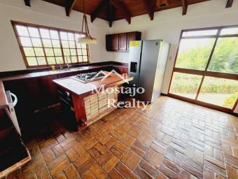 Venta de casa, espectacular vista, un nivel, San Antonio de Escazú, Costa Rica
