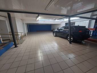 Se vende edificio con uso de suelo mixto en Catedral San José 24-1766