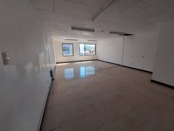 Se vende edificio con uso de suelo mixto en Catedral San José 24-1766