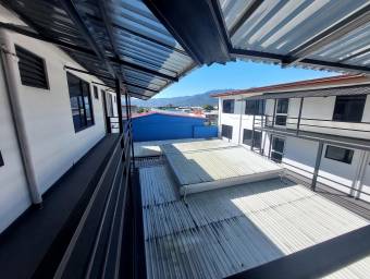 Se vende edificio con uso de suelo mixto en Catedral San José 24-1766