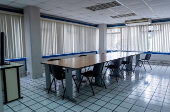 Se vende edificio en Carmen San José 26-321