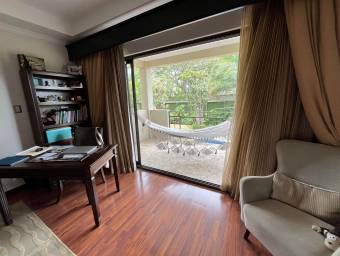 Se vende casa con lote de 1200 m2 en Pozos Santa Ana 25-1961