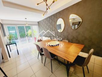 Venta de Casa, Condominio Lomas de Santa Ana, Santa Ana