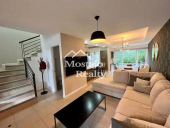 Venta de Casa, Condominio Lomas de Santa Ana, Santa Ana