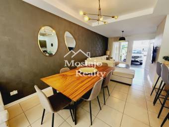 Venta de Casa, Condominio Lomas de Santa Ana, Santa Ana