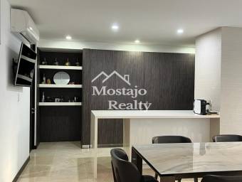 Venta de Casa esquinera, 3 niveles, Condominio Paseo del Sol, Santa Ana centro