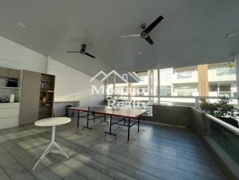 Venta de Casa esquinera, 3 niveles, Condominio Paseo del Sol, Santa Ana centro