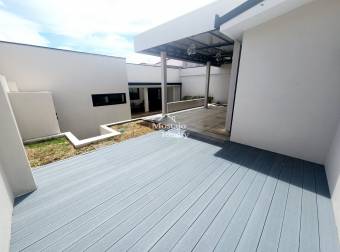 Venta de Casa Independiente en una Planta en Rohrmoser, Impecable