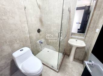 Venta de Casa Independiente en una Planta en Rohrmoser, Impecable