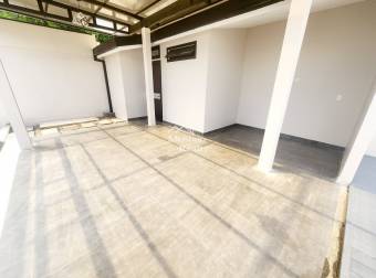 Venta de Casa Independiente en una Planta en Rohrmoser, Impecable