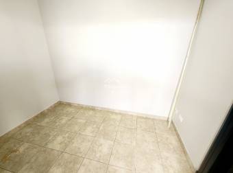 Venta de Casa Independiente en una Planta en Rohrmoser, Impecable